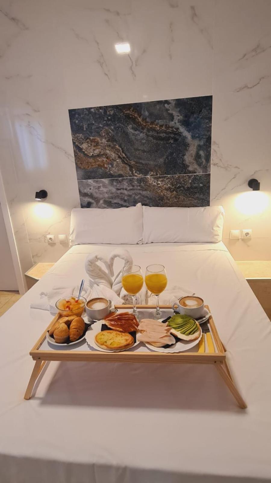 Hostal Avenida Andalucia - Solo Adultos 塞维利亚 外观 照片