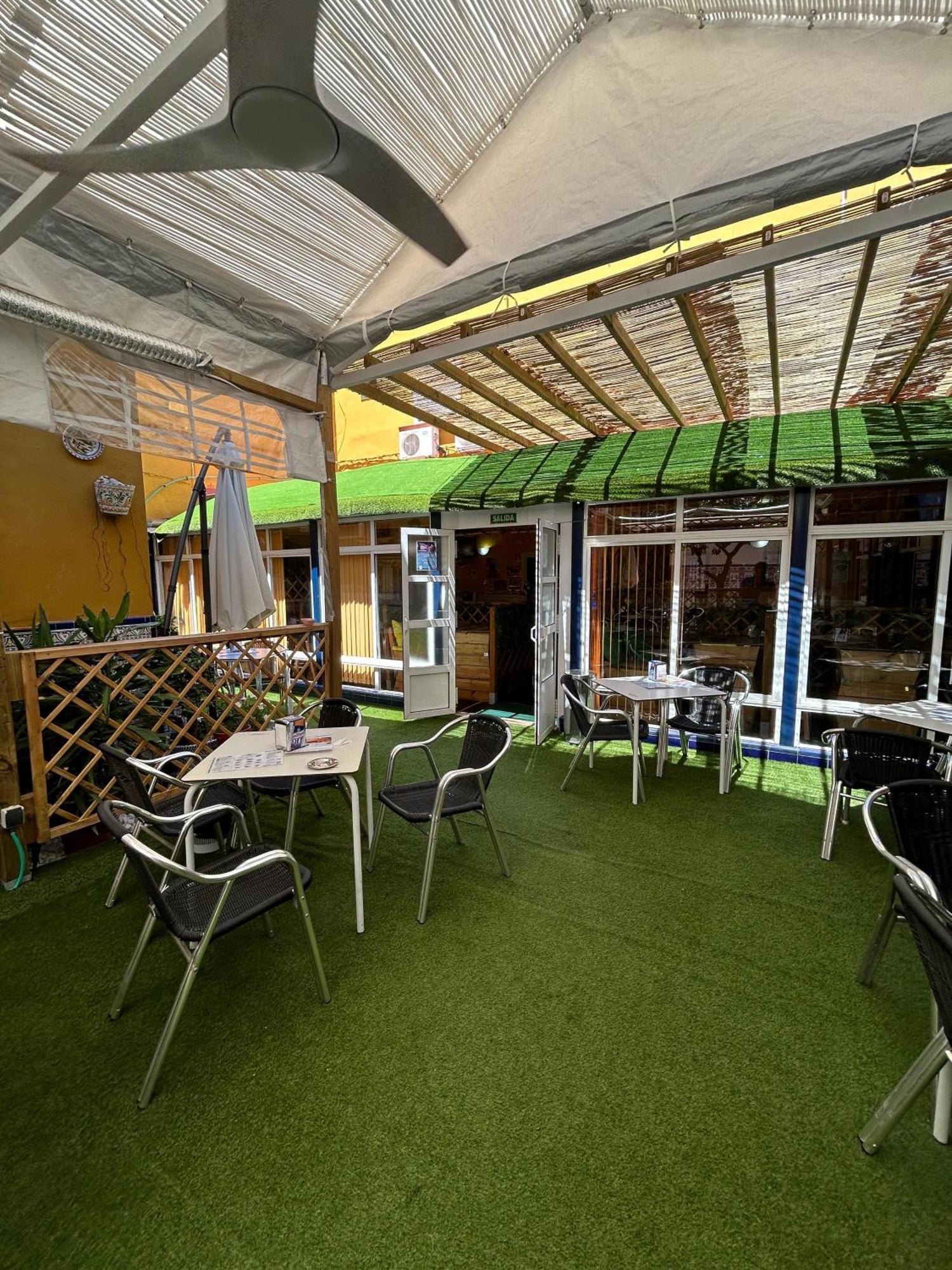 Hostal Avenida Andalucia - Solo Adultos 塞维利亚 外观 照片