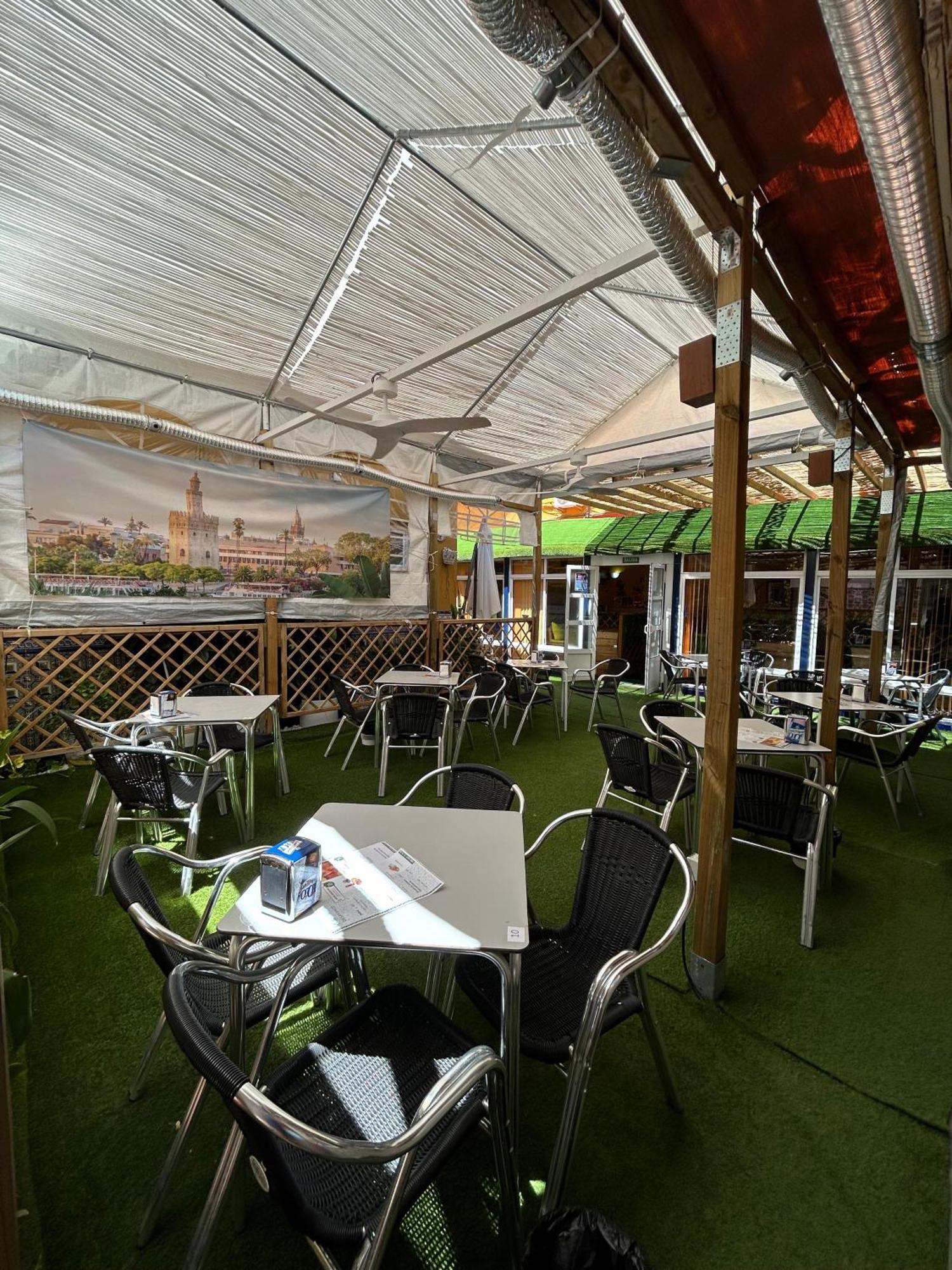Hostal Avenida Andalucia - Solo Adultos 塞维利亚 外观 照片