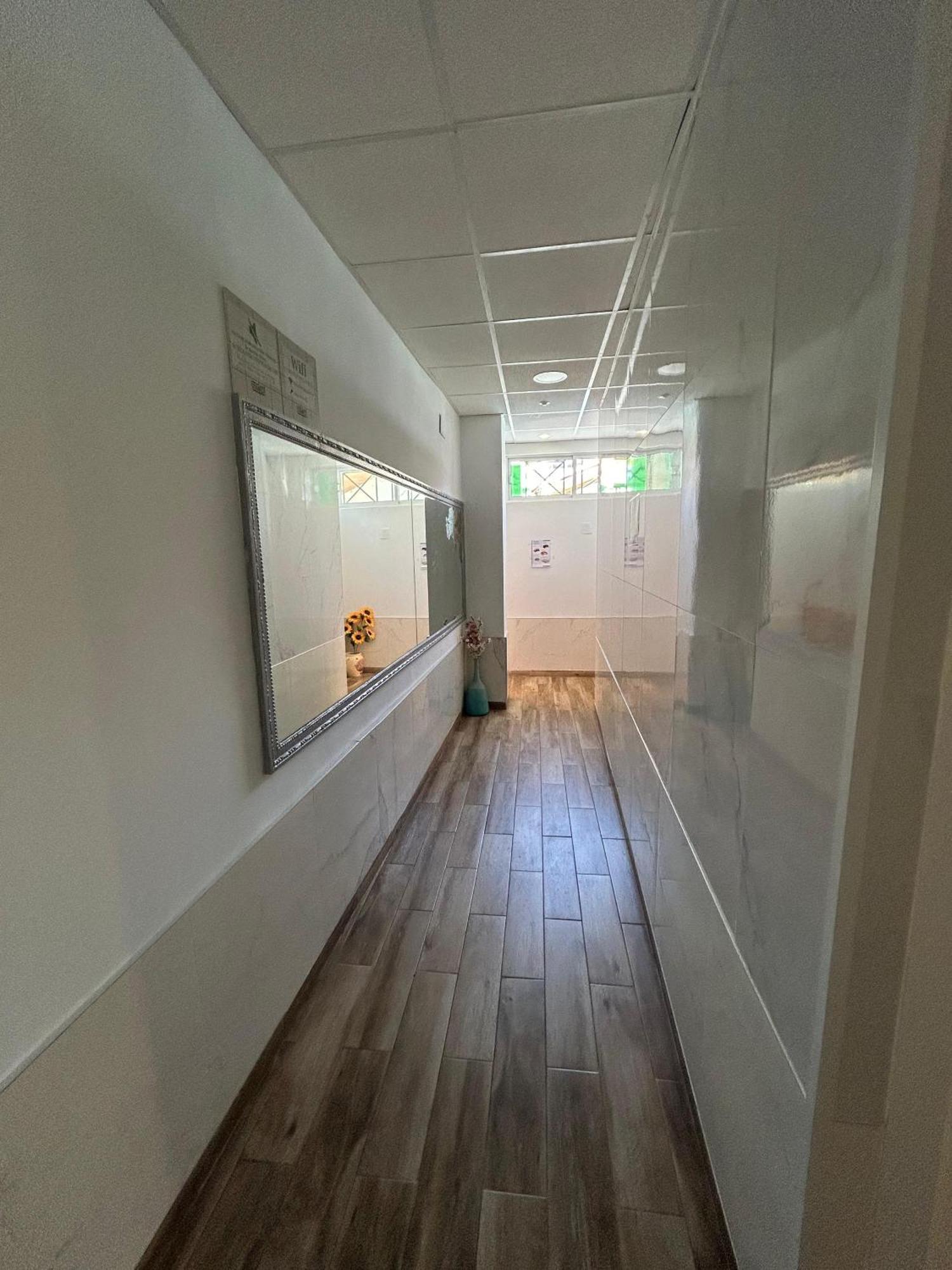Hostal Avenida Andalucia - Solo Adultos 塞维利亚 外观 照片
