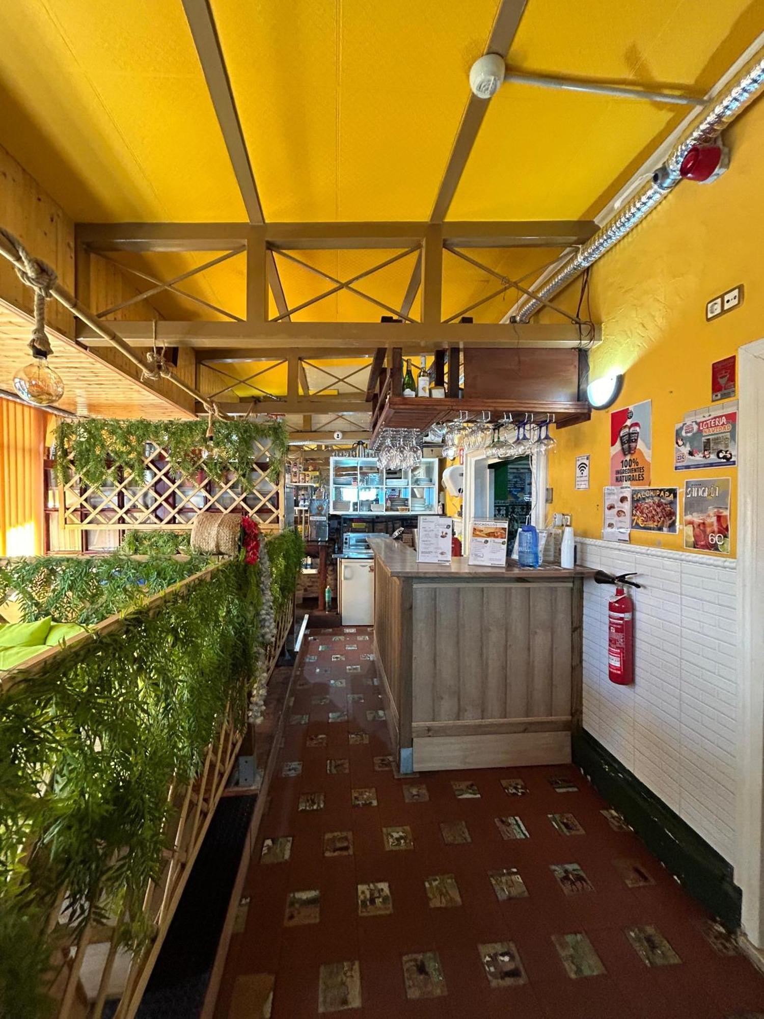 Hostal Avenida Andalucia - Solo Adultos 塞维利亚 外观 照片