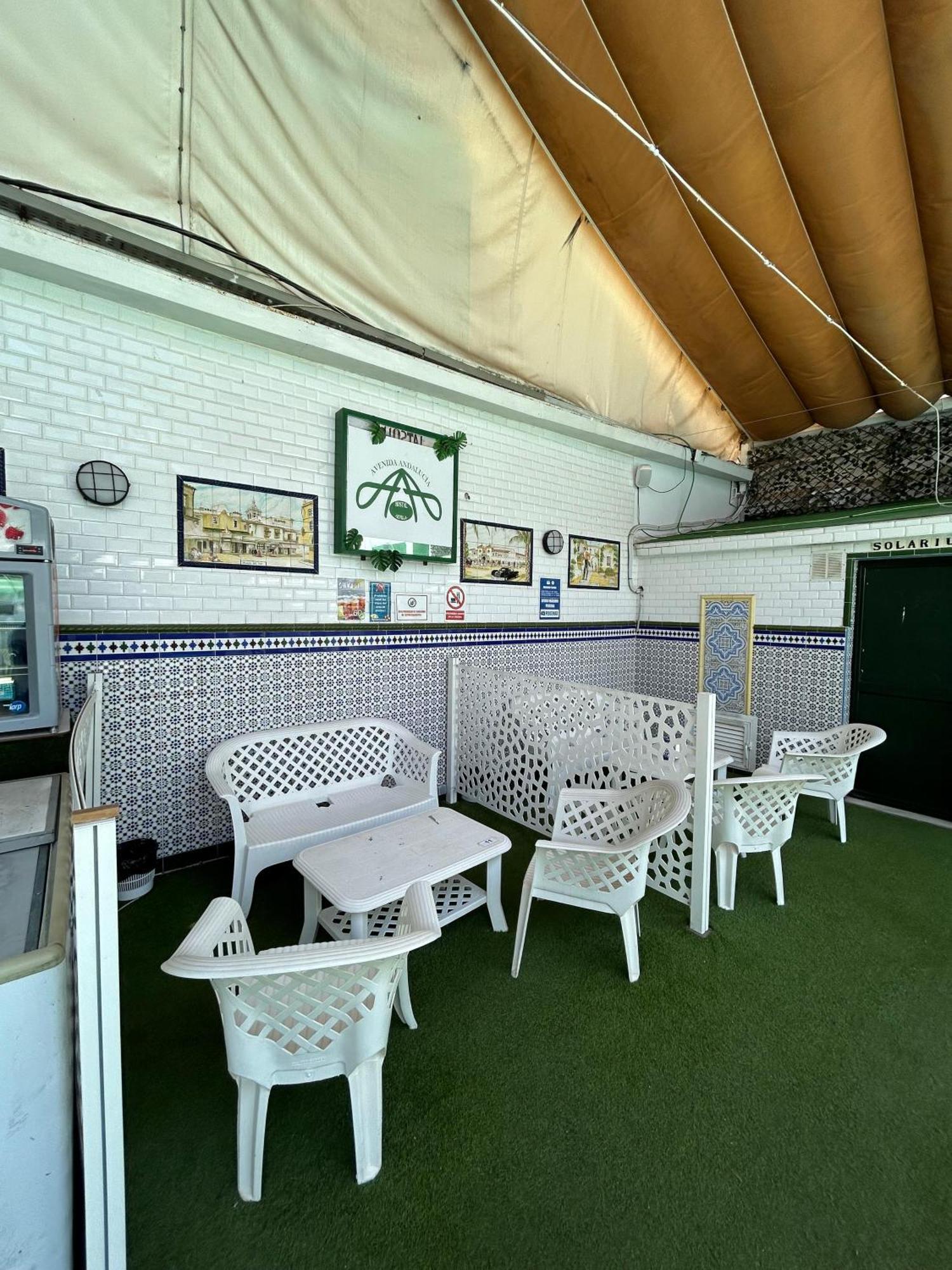 Hostal Avenida Andalucia - Solo Adultos 塞维利亚 外观 照片