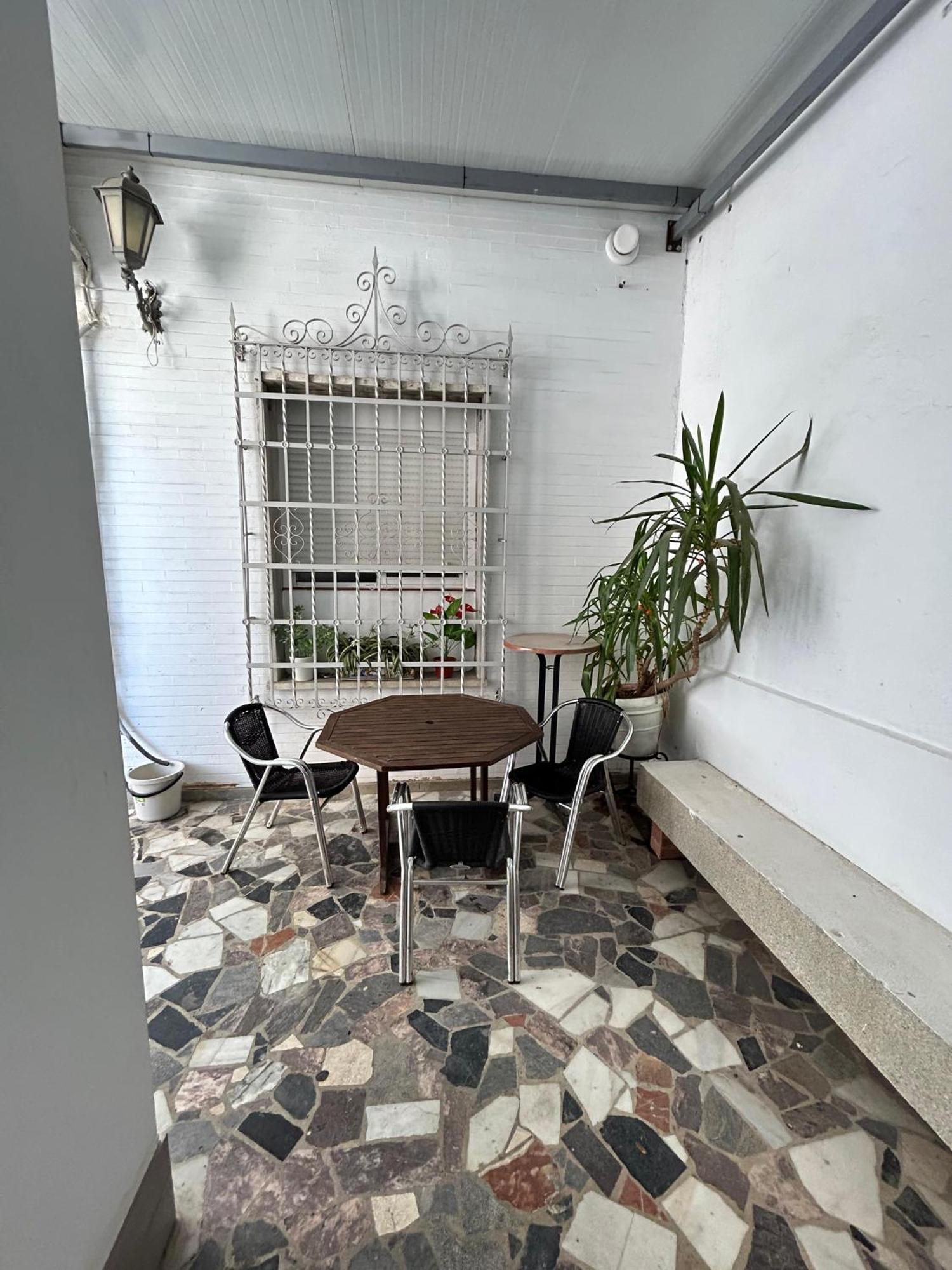 Hostal Avenida Andalucia - Solo Adultos 塞维利亚 外观 照片